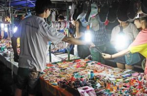 10元暴利地摊货(地摊最火爆的生意)-趣丸网