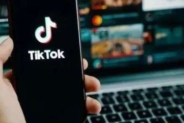 海外TikTok早上播与晚上播的区别：如何选择最适合你的时间